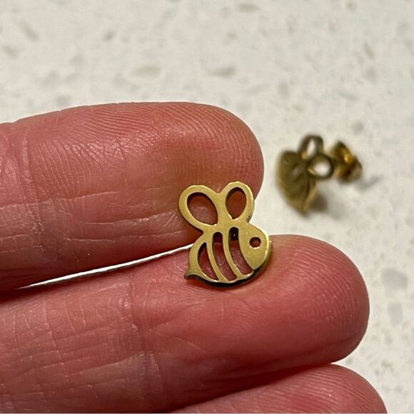 Small Bee Stud Earring Stainless Steel Mini Earrings - Picture 2 of 9